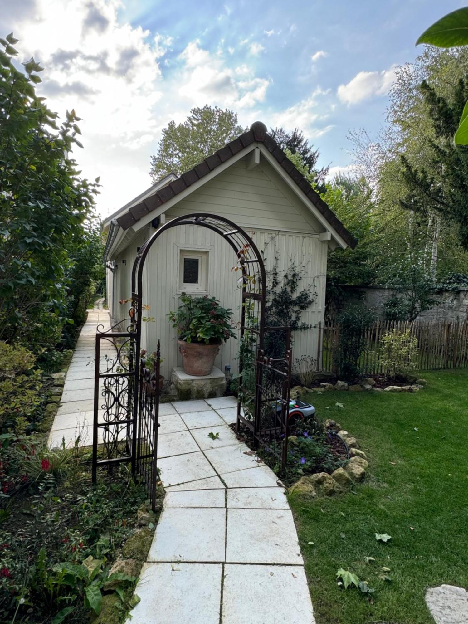 Nouveau Au Coeur De L'Isle Adam - Le Clos De L'Isle Bed & Breakfast Eksteriør bilde